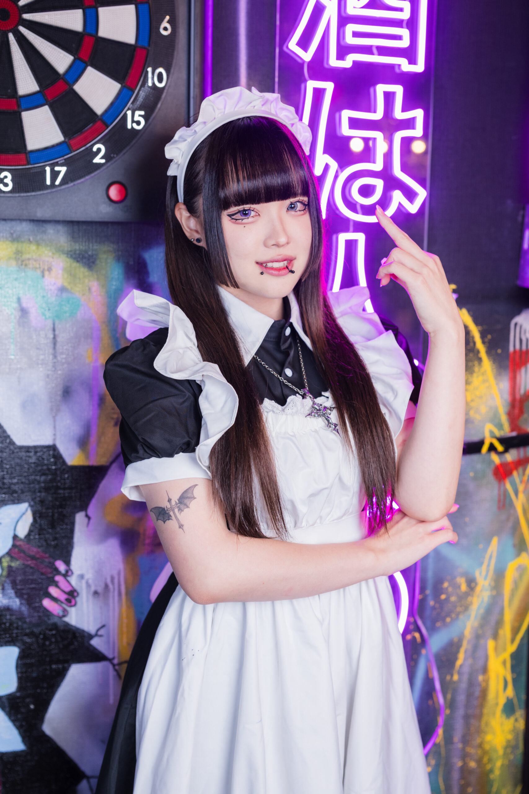 制服アレンジ･派手髪･タトゥー･ピアスも自由！