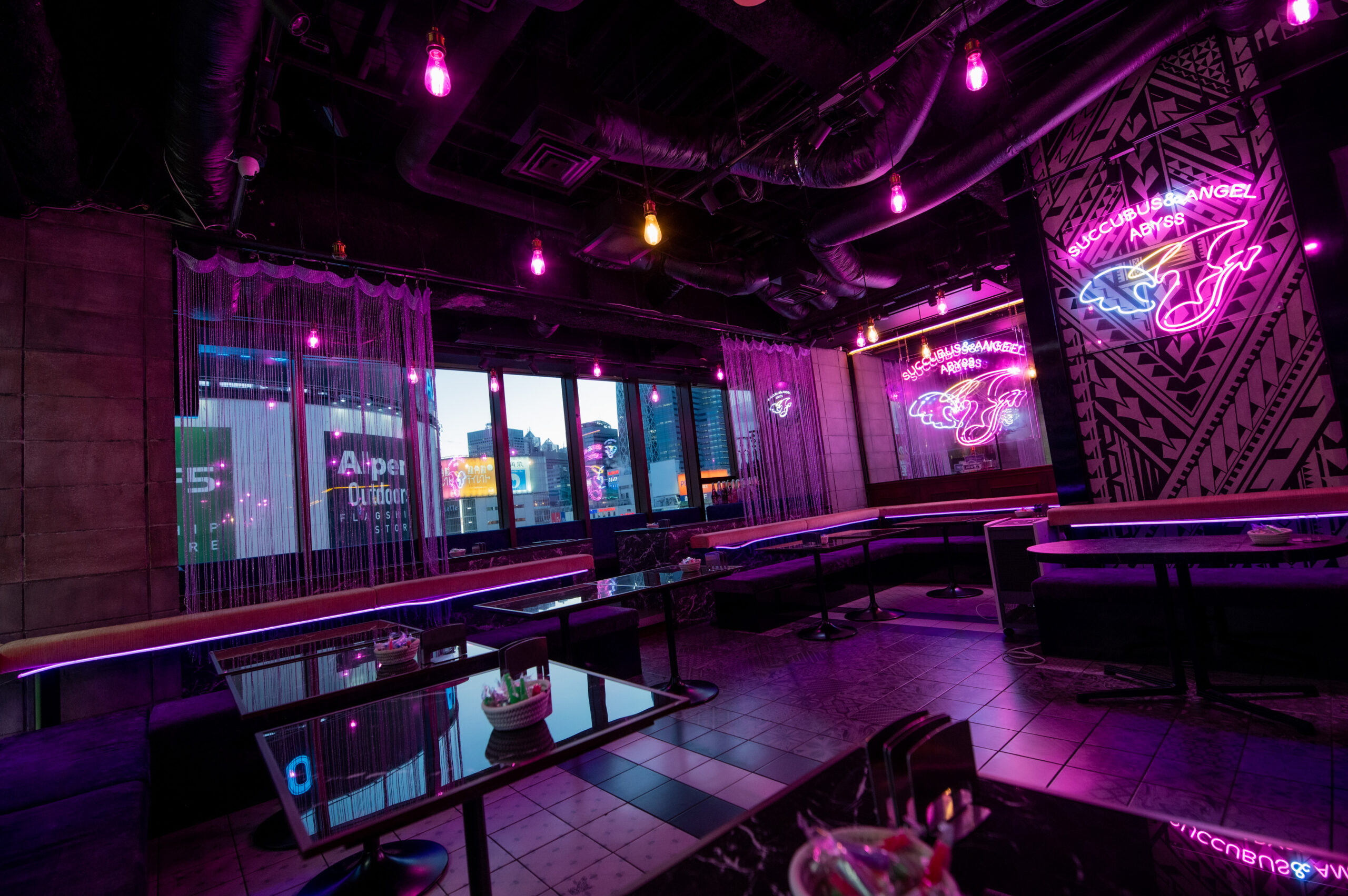 サイコミの「東京深夜少女」に出てくるコラボ店舗♪
