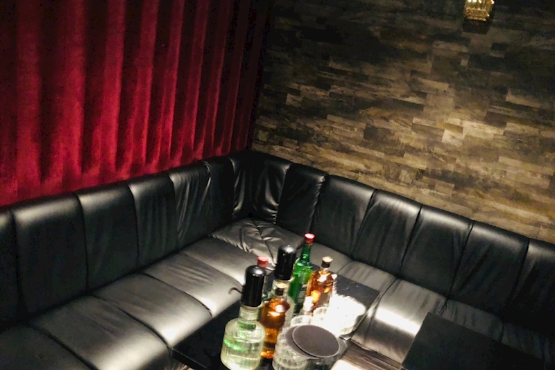 CLUB ROYCE