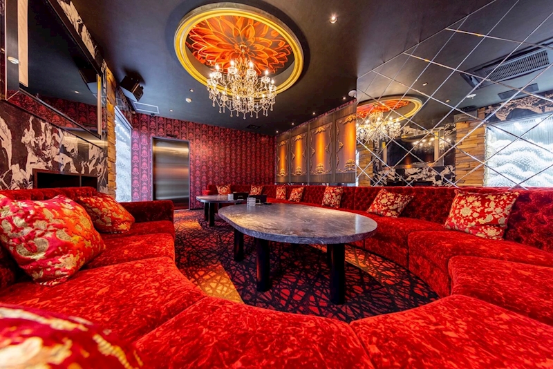 Club CRYSTAL