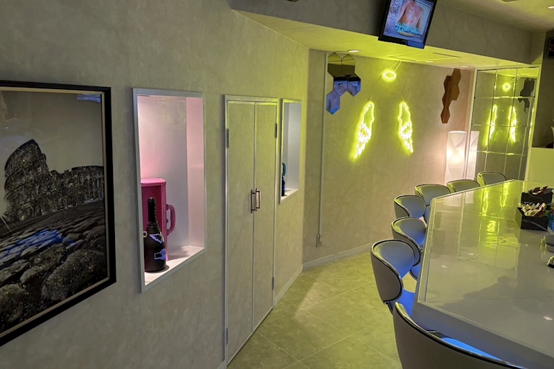 Concept Bar Plume