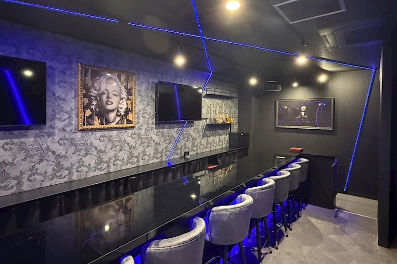 GIRLS BAR Baccarat