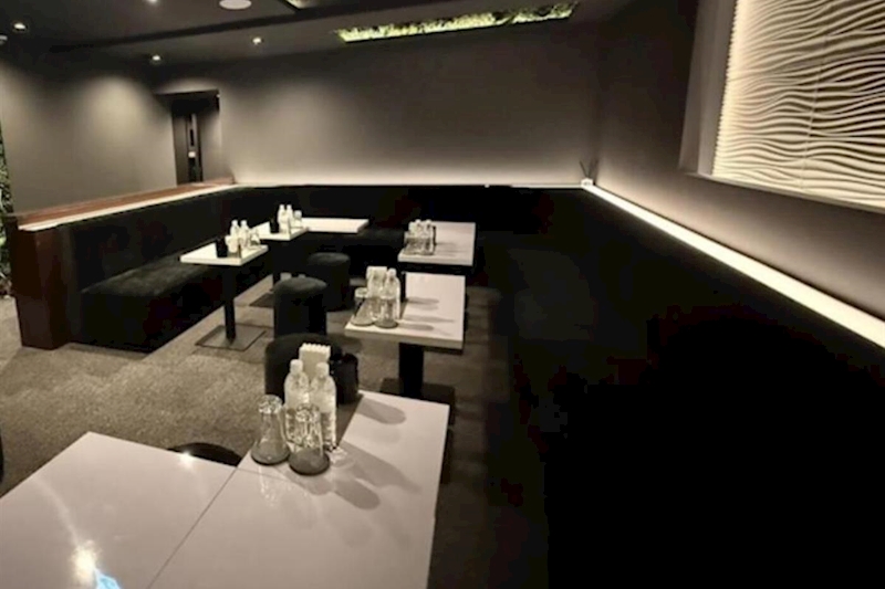 CLUB V