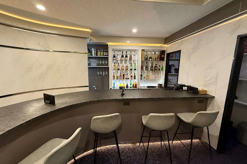 Girls Cafe Anela