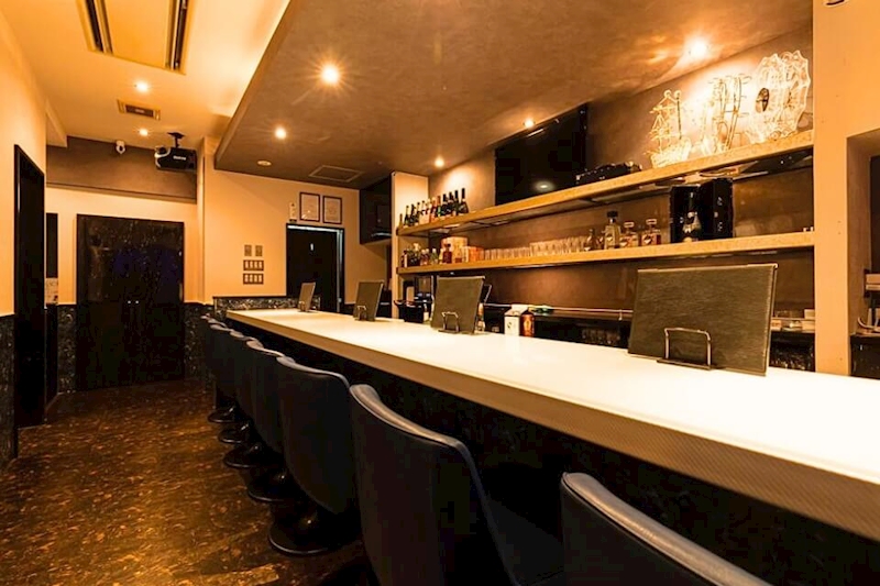 Girl’sBar LuLu