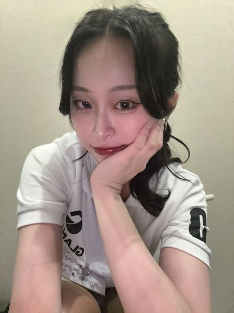 GLANZIR 在籍キャスト1