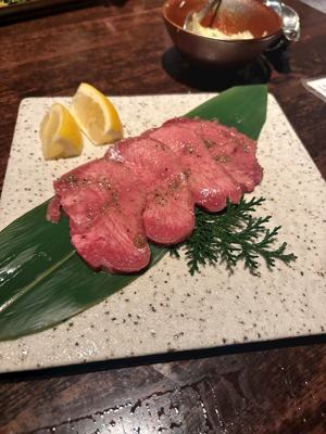 Lounge Be…. 牛肉