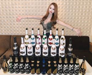 Club ELENOA ひかり