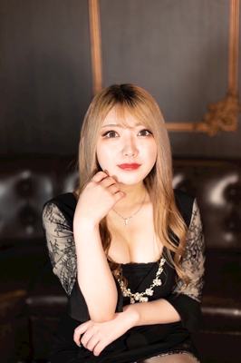 NEW LOUNGE LIERRE ニューラウンジリエール りる