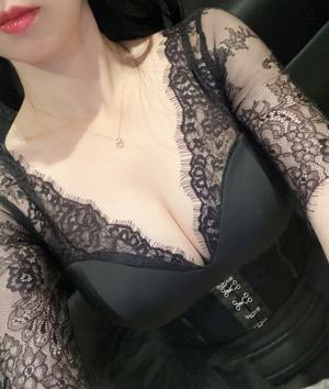 NEW CLUB Queen らん