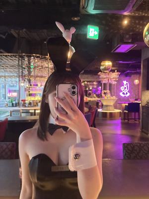 B4 新橋店 ありさ