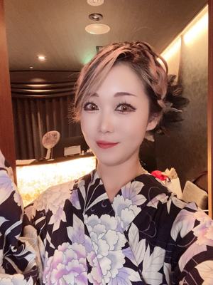 elegant lounge HINOWA さやか
