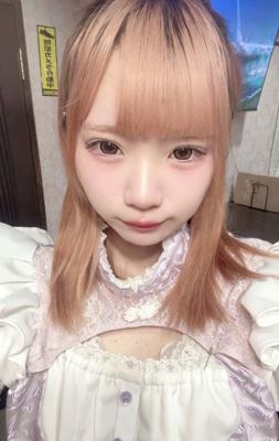 2次元メイドカフェ 割れめ めろ