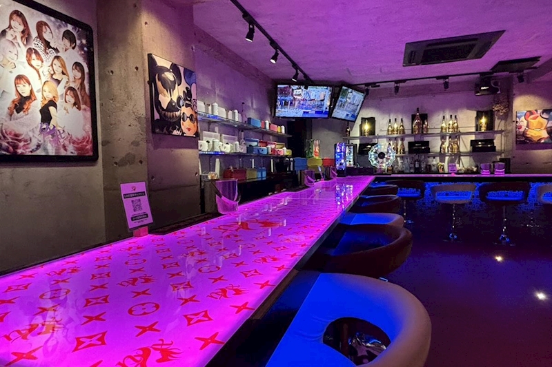 Bar nyx 大船店