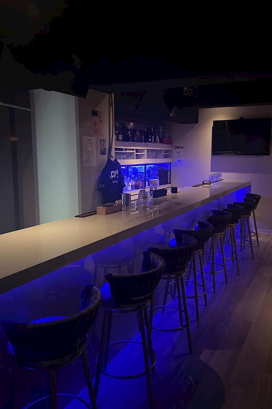 Girls Bar Angelle