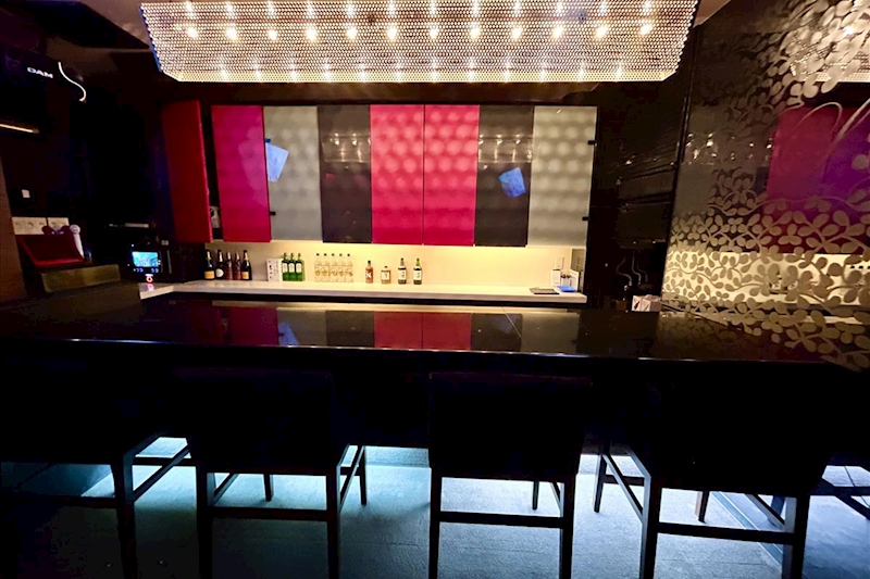 Girls Bar egg